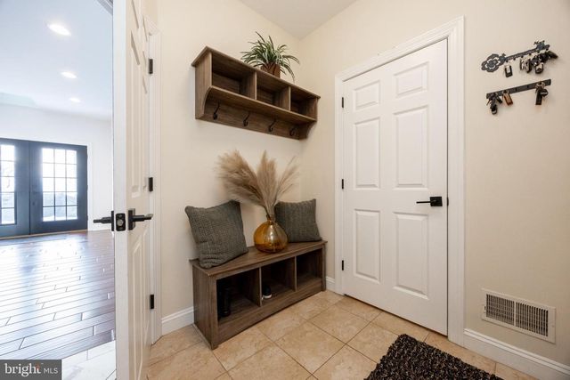 2104 SQUIRREL HILL RD, Schwenksville, PA 19473