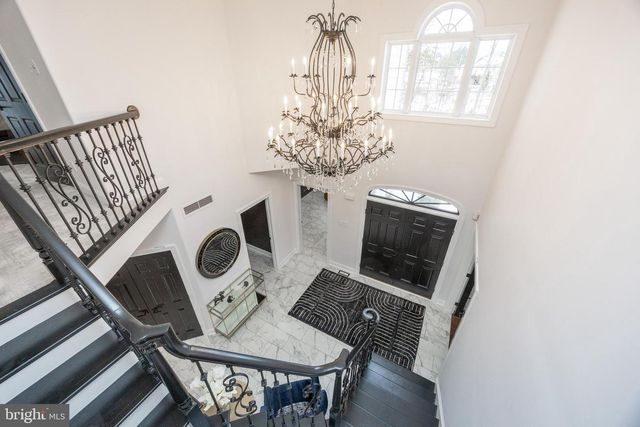 2104 SQUIRREL HILL RD, Schwenksville, PA 19473