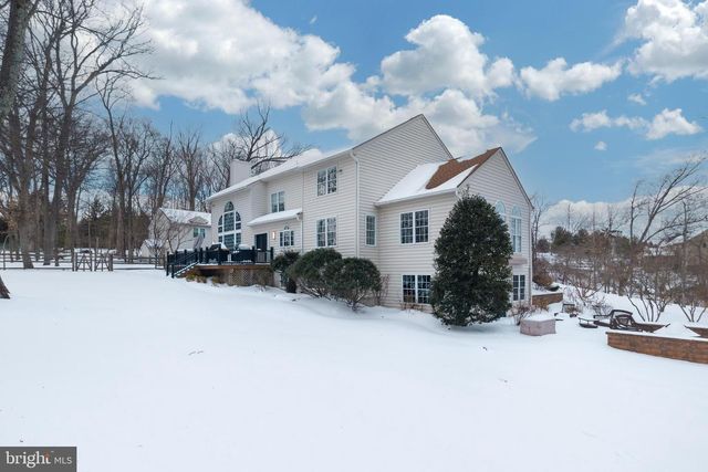 2104 SQUIRREL HILL RD, Schwenksville, PA 19473