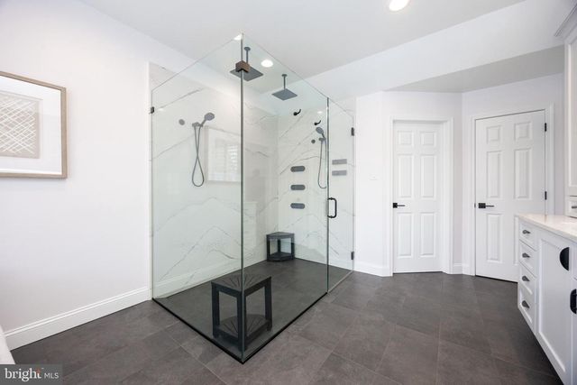 2104 SQUIRREL HILL RD, Schwenksville, PA 19473