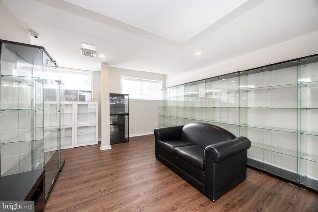 2104 SQUIRREL HILL RD, Schwenksville, PA 19473