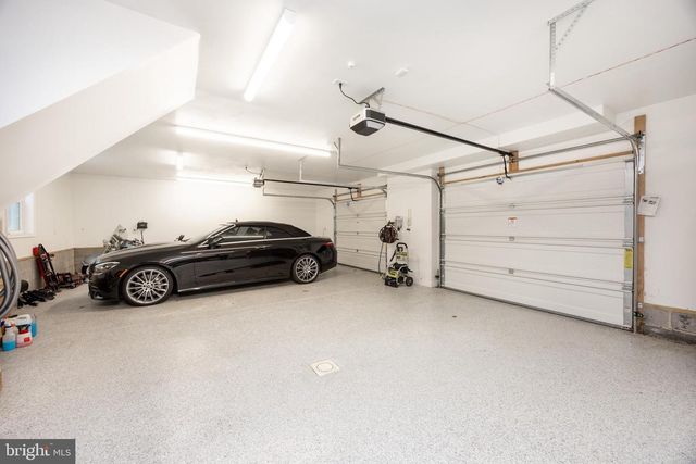 2104 SQUIRREL HILL RD, Schwenksville, PA 19473