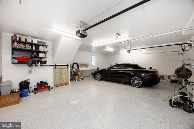 2104 SQUIRREL HILL RD, Schwenksville, PA 19473