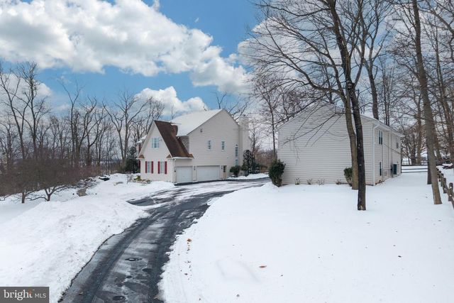 2104 SQUIRREL HILL RD, Schwenksville, PA 19473