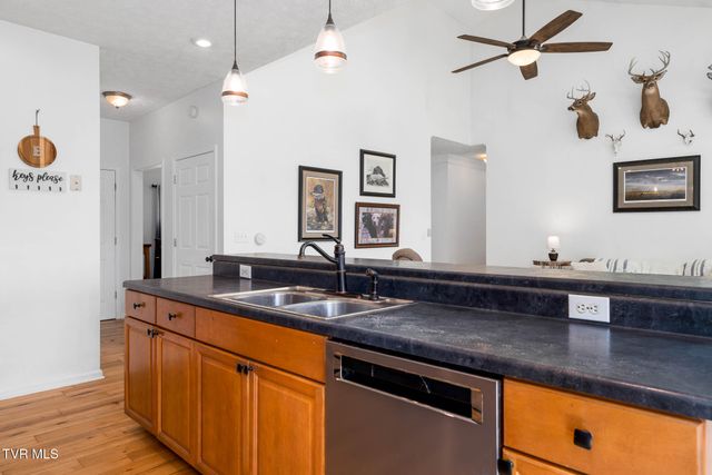 264 Hales Road, Jonesborough, TN 37659