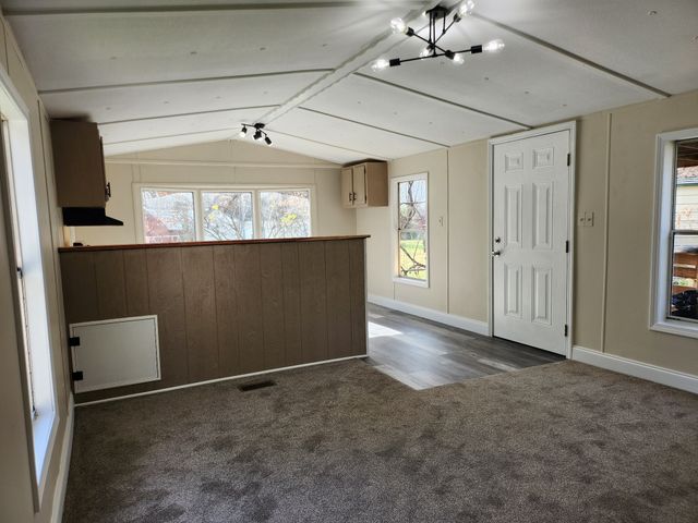 198 Old Hickory Pl, Smithville, TN 37166