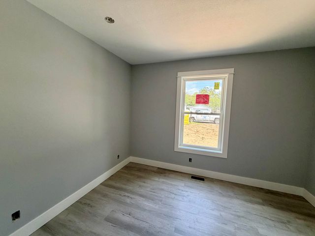 137 S Bock Road, Egelston Twp, MI 49442