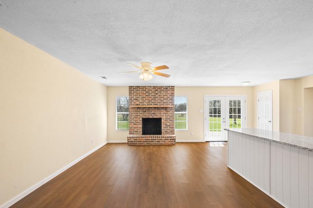 2631 Benbow Road, Inez, TX 77968