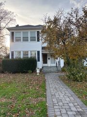 15 Argyle Avenue, West Hartford, CT 06107