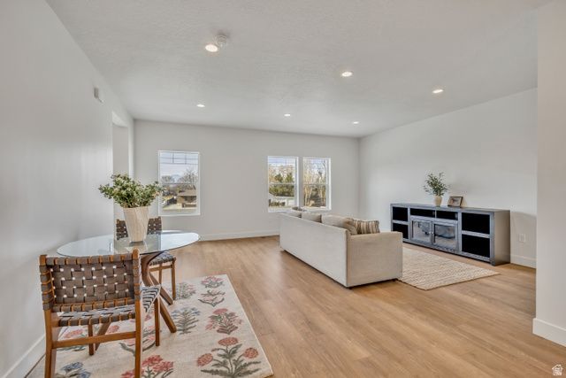 7613 S 300 E, Sandy, UT 84047