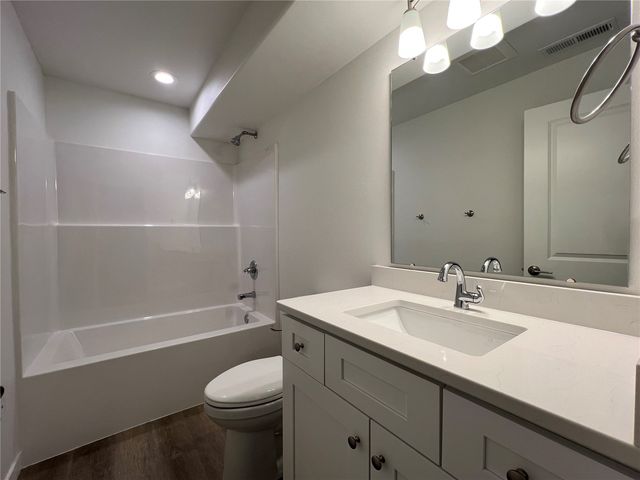 1620 Mitchell Place, Tiffin, IA 52340