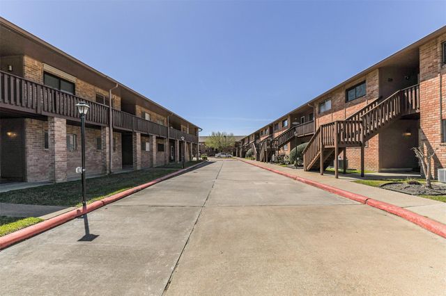 801 River Road 106F, Montgomery, TX 77356