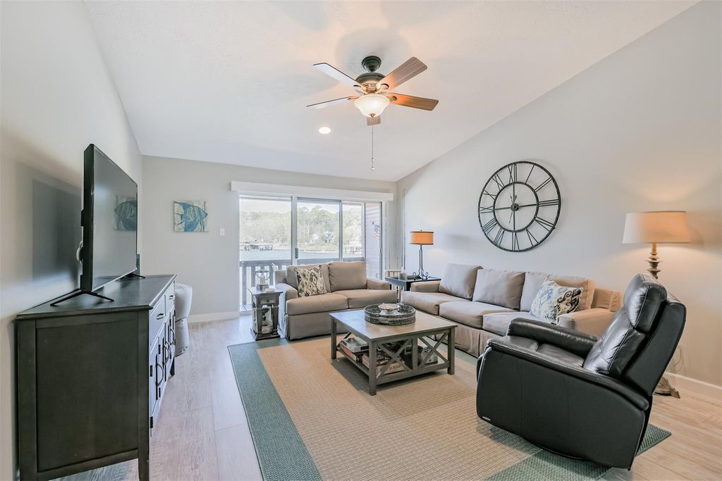 801 River Road 106F, Montgomery, TX 77356