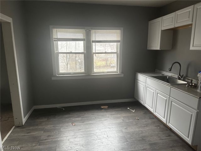 11709 Lenacrave Avenue, Cleveland, OH 44105