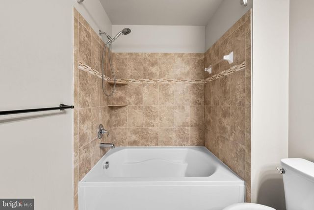 530 VICTORIANNA DR, Capitol Heights, MD 20743