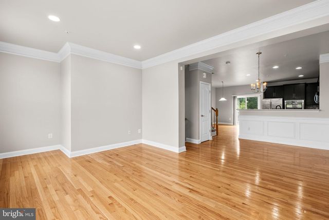 530 VICTORIANNA DR, Capitol Heights, MD 20743