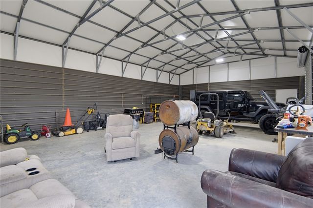 914 S Dixieland Road, Rogers, AR 72758