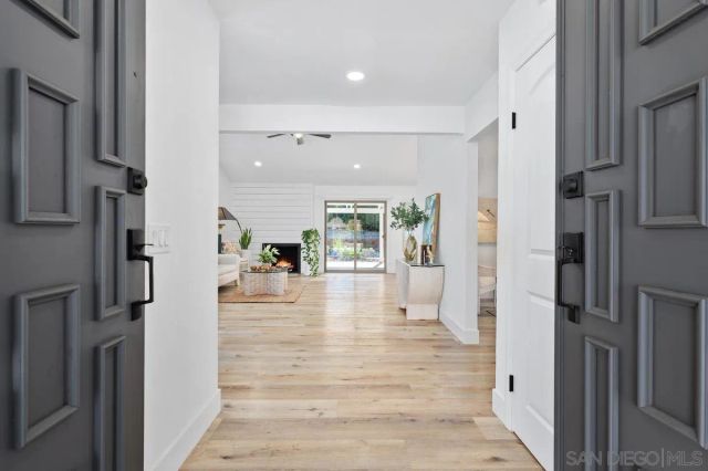 12687 Senda Acantilada, San Diego, CA 92128