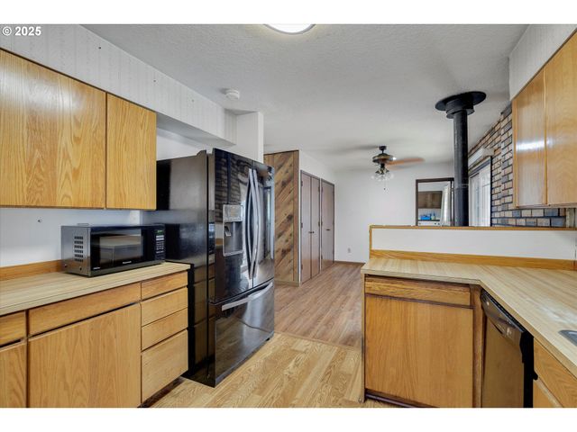 26394 S GARD Rd, Mulino, OR 97042