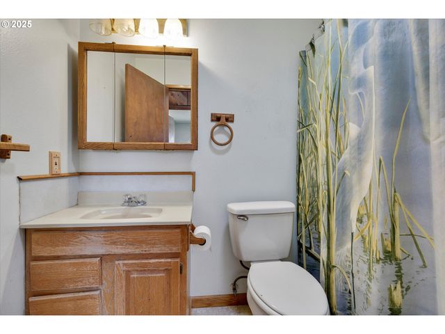 26394 S GARD Rd, Mulino, OR 97042