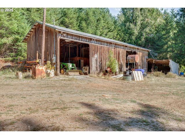 26394 S GARD Rd, Mulino, OR 97042