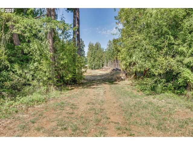 26394 S GARD Rd, Mulino, OR 97042
