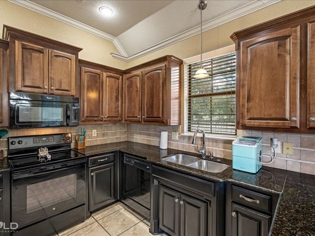 123 Sherwood Drive, Benton, LA 71006