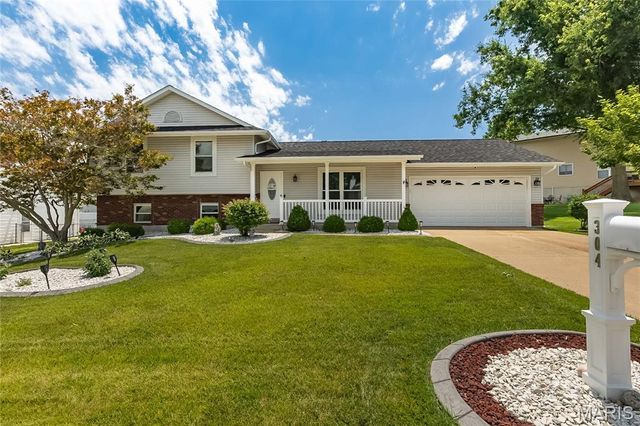 304 Trailview Avenue, St Peters, MO 63376