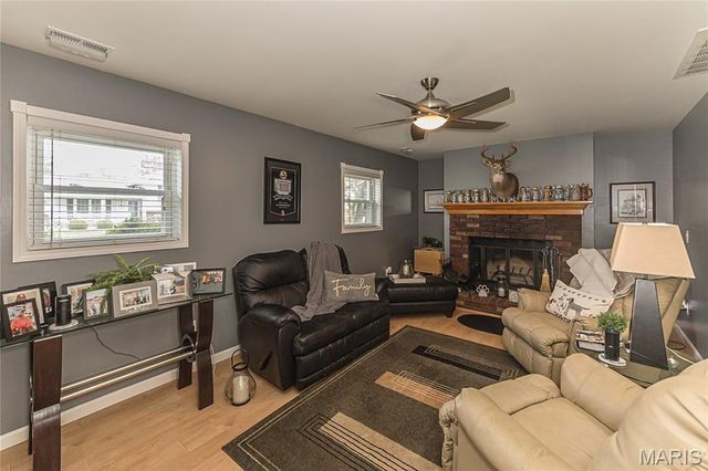 304 Trailview Avenue, St Peters, MO 63376
