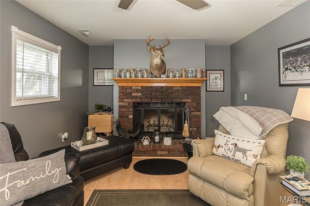 304 Trailview Avenue, St Peters, MO 63376