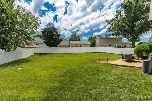 304 Trailview Avenue, St Peters, MO 63376