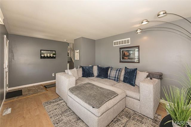 304 Trailview Avenue, St Peters, MO 63376