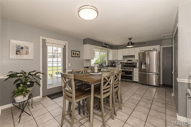 304 Trailview Avenue, St Peters, MO 63376