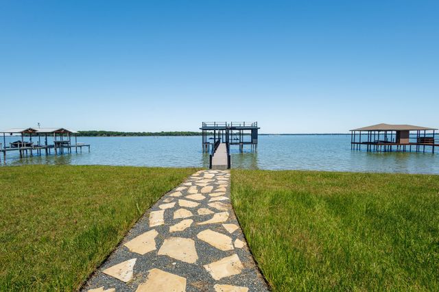 733 El Barco, Corsicana, TX 75109