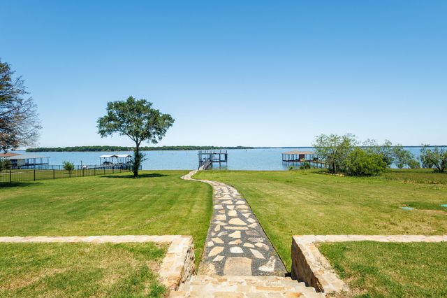 733 El Barco, Corsicana, TX 75109