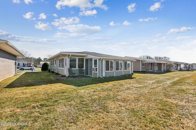 121 Whittier Road, Brick, NJ 08724