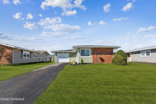 121 Whittier Road, Brick, NJ 08724