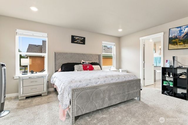 939 Vine Maple Street SE, Lacey, WA 98503