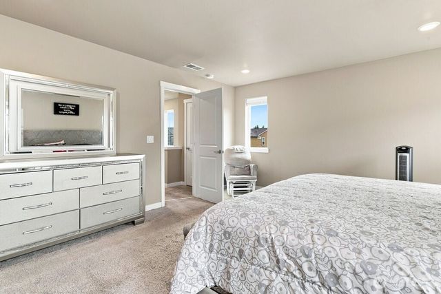 939 Vine Maple Street SE, Lacey, WA 98503