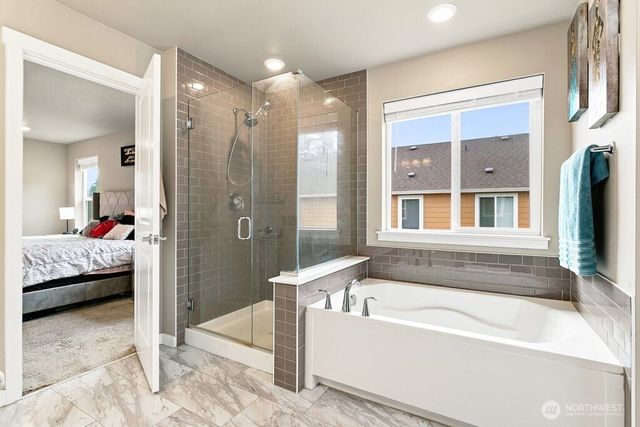 939 Vine Maple Street SE, Lacey, WA 98503