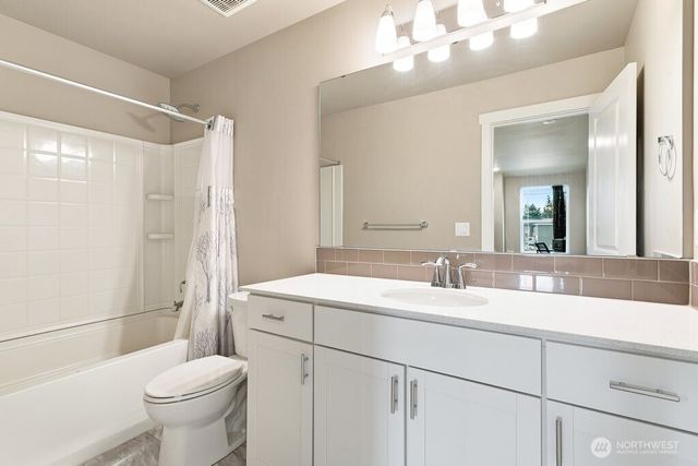 939 Vine Maple Street SE, Lacey, WA 98503
