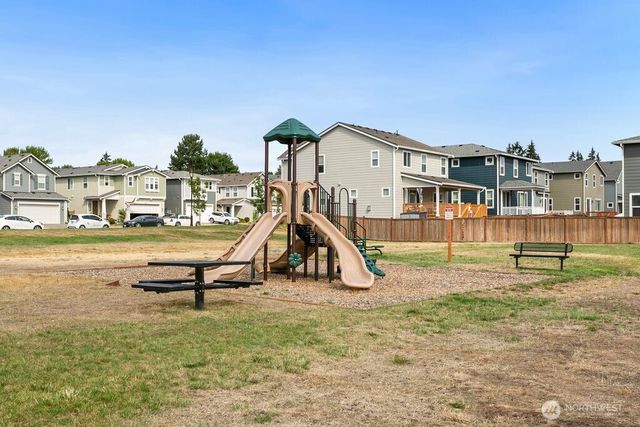 939 Vine Maple Street SE, Lacey, WA 98503