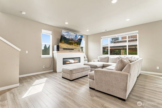 939 Vine Maple Street SE, Lacey, WA 98503