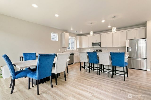 939 Vine Maple Street SE, Lacey, WA 98503