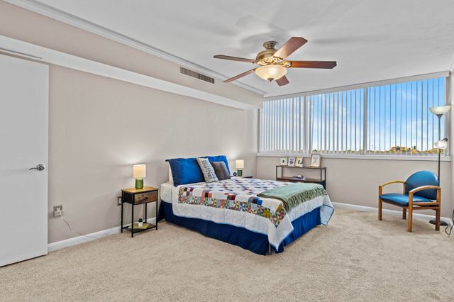 2121 Nicholasville Road 804, Lexington, KY 40503