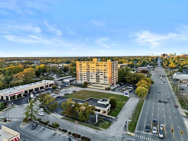 2121 Nicholasville Road 804, Lexington, KY 40503