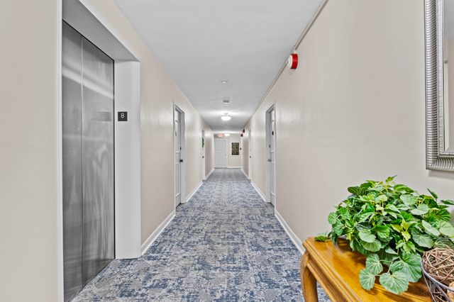 2121 Nicholasville Road 804, Lexington, KY 40503