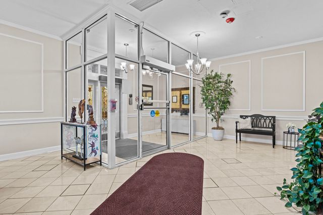 2121 Nicholasville Road 804, Lexington, KY 40503