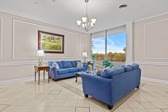 2121 Nicholasville Road 804, Lexington, KY 40503