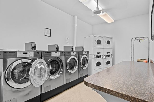 2121 Nicholasville Road 804, Lexington, KY 40503